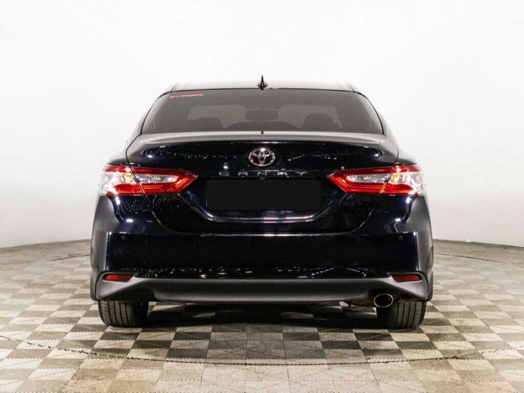 Toyota Camry с пробегом — 2021 год. Фото: #5