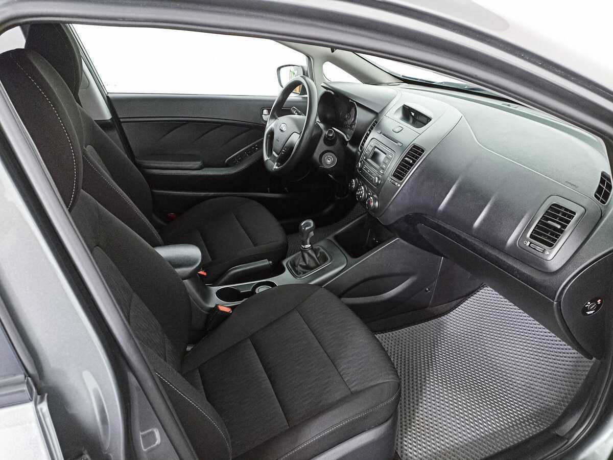 Kia Cerato с пробегом — 2014 год. Фото: #8