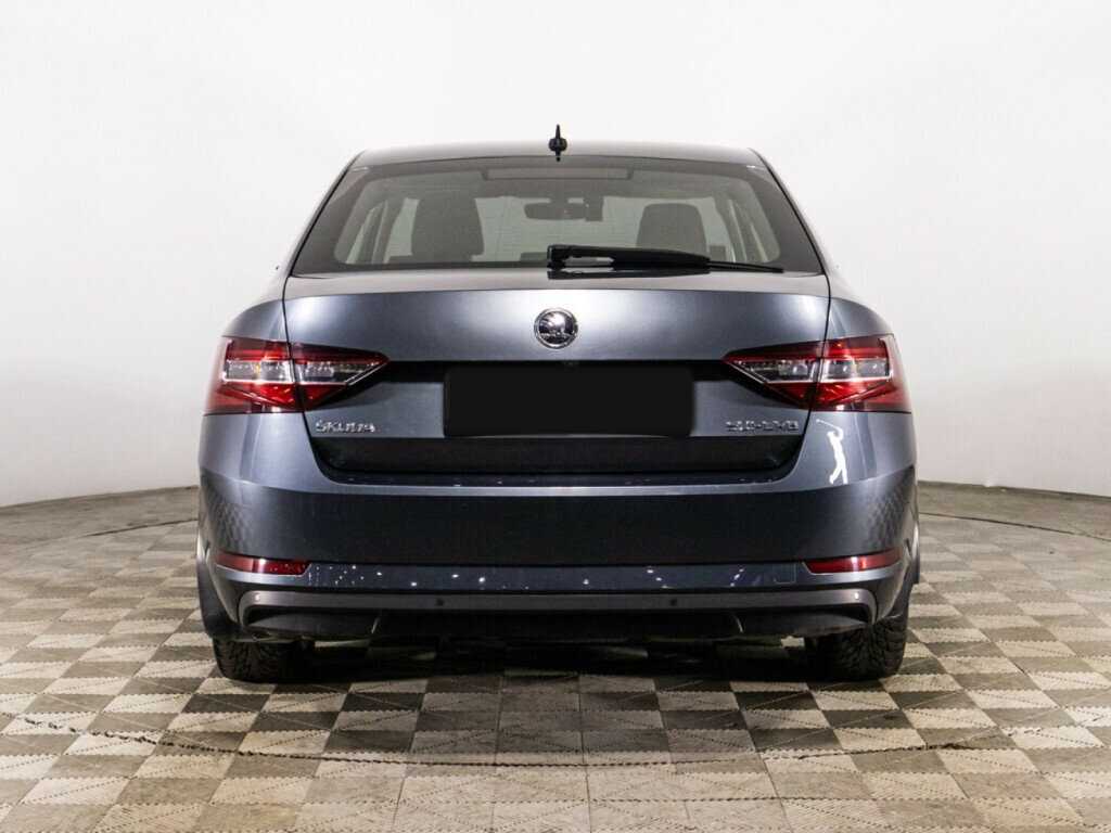 Skoda Superb с пробегом — 2018 год. Фото: #5