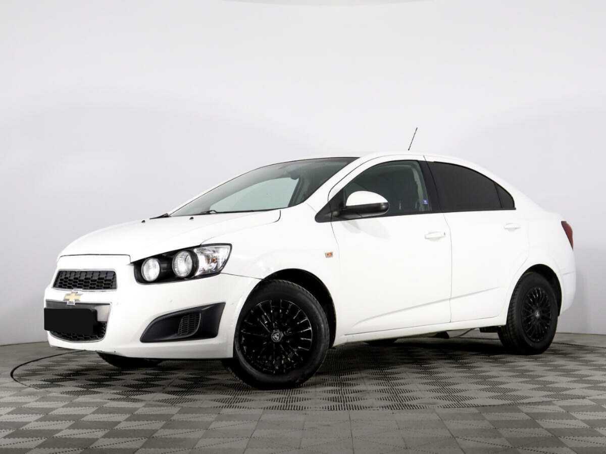 Chevrolet Aveo с пробегом — 2012 год. Фото: #0