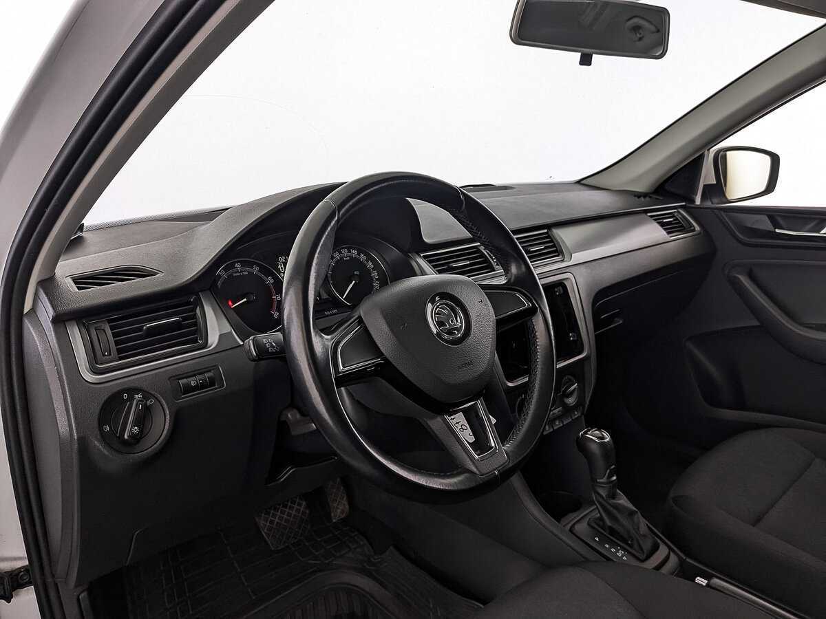 Skoda Rapid с пробегом — 2019 год. Фото: #12