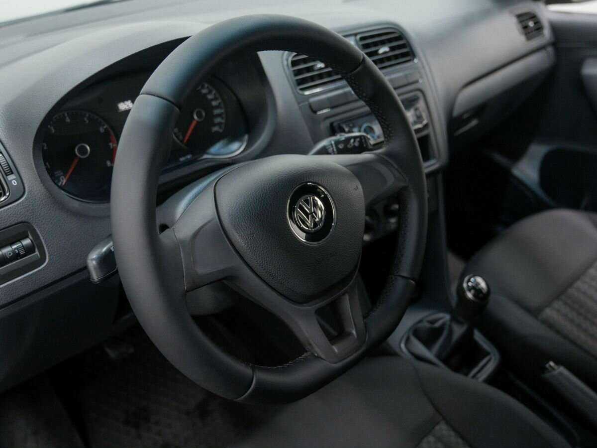 Volkswagen Polo с пробегом — 2020 год. Фото: #16