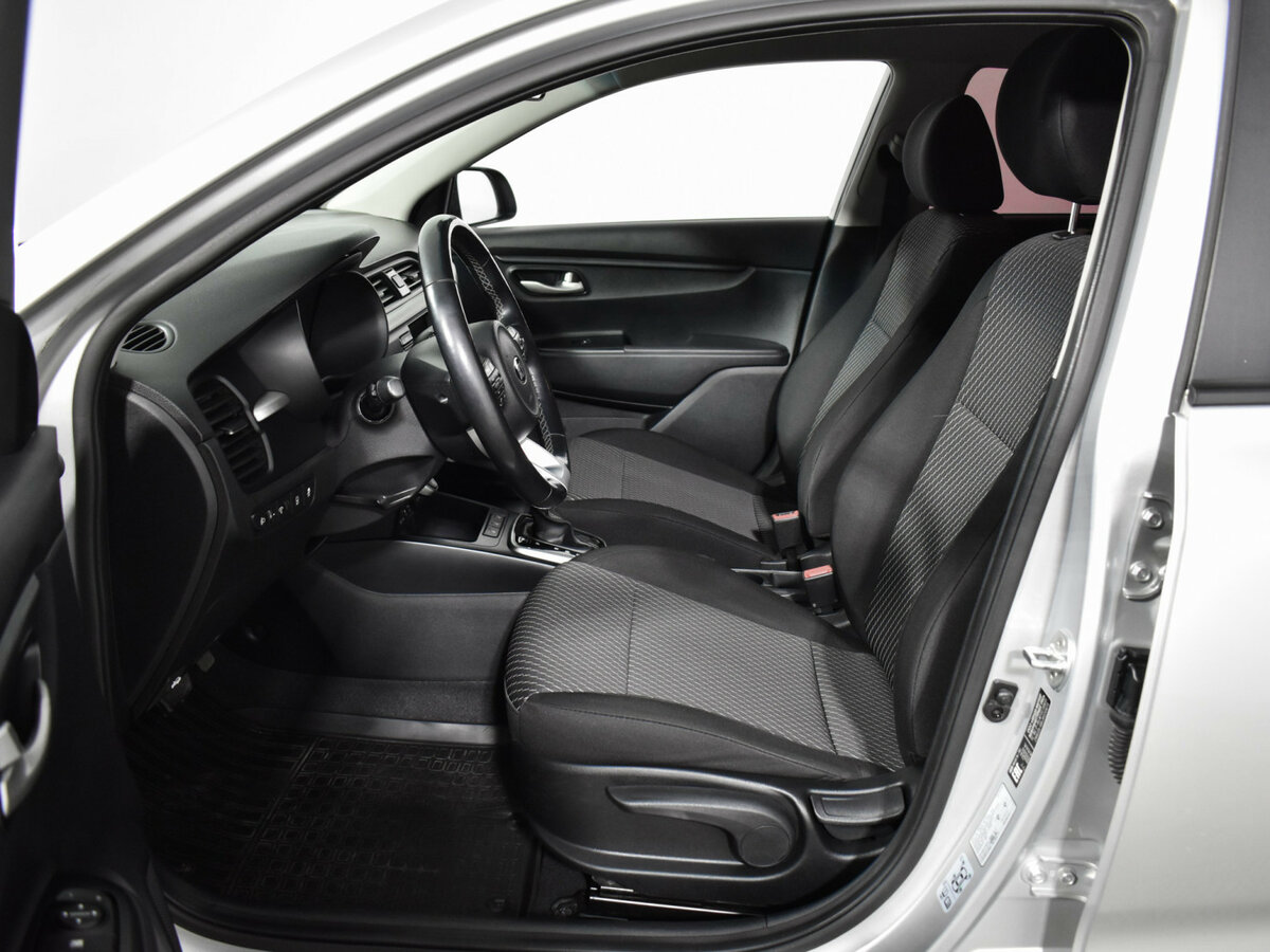 Kia Rio с пробегом — 2018 год. Фото: #9