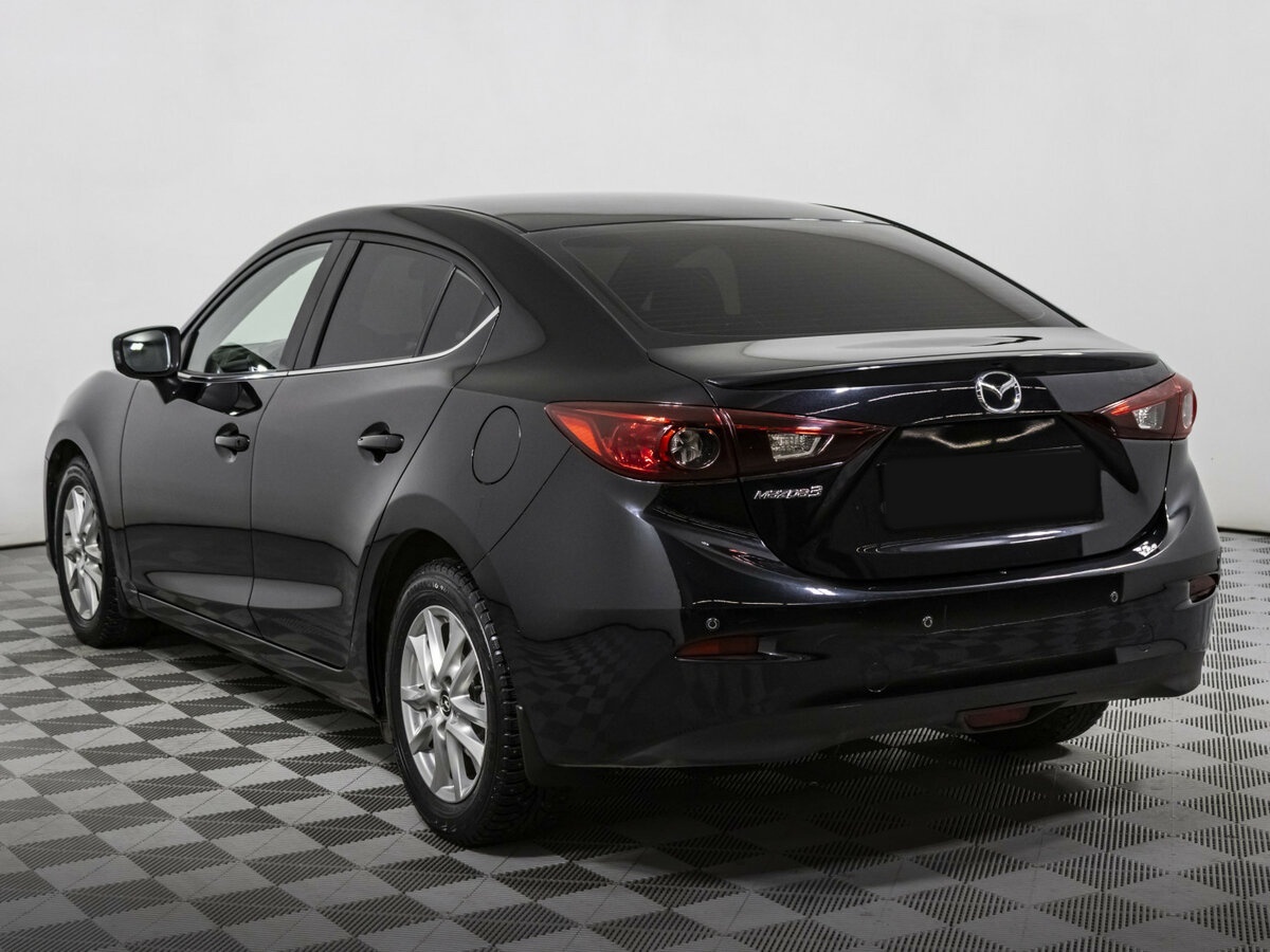 Mazda 3 с пробегом — 2015 год. Фото: #5