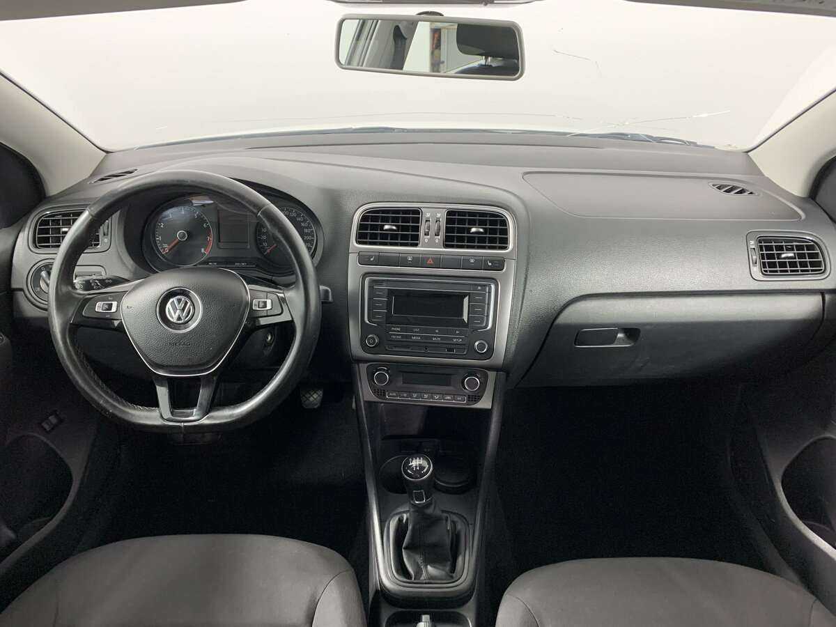 Volkswagen Polo с пробегом — 2019 год. Фото: #9
