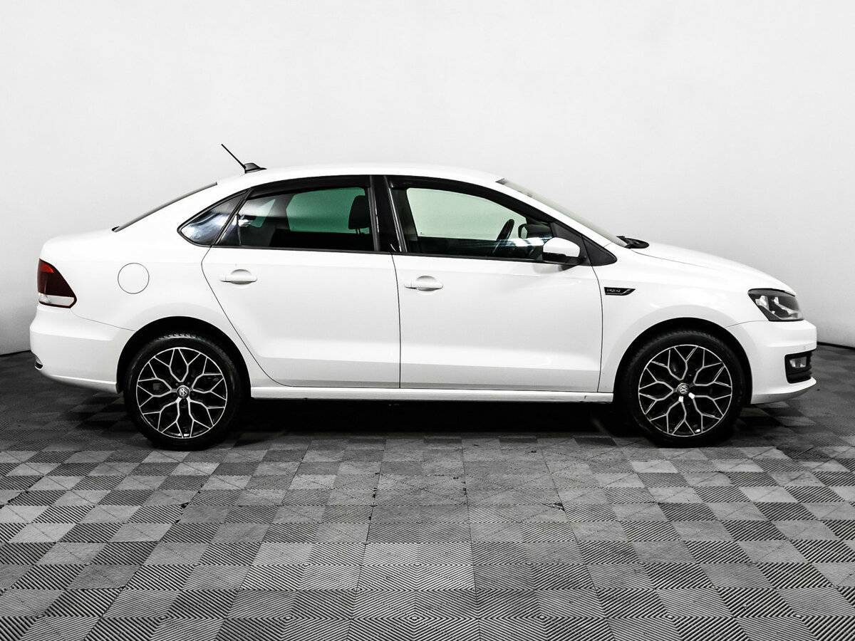 Volkswagen Polo с пробегом — 2020 год. Фото: #3