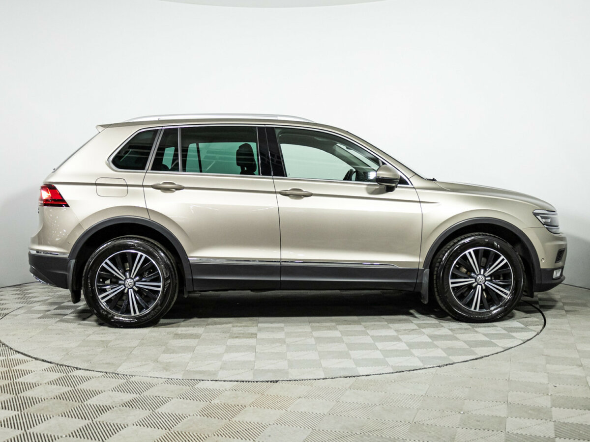 Volkswagen Tiguan с пробегом — 2017 год. Фото: #3