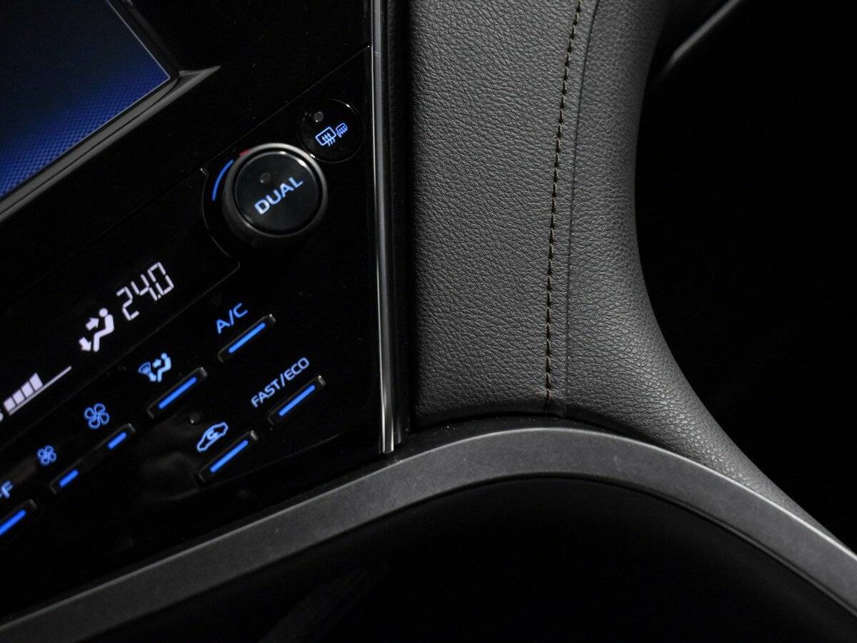 Toyota Camry с пробегом — 2019 год. Фото: #14