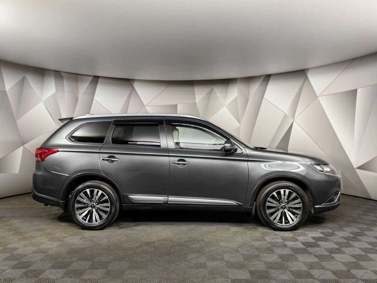 Mitsubishi Outlander с пробегом — 2019 год. Фото: #5