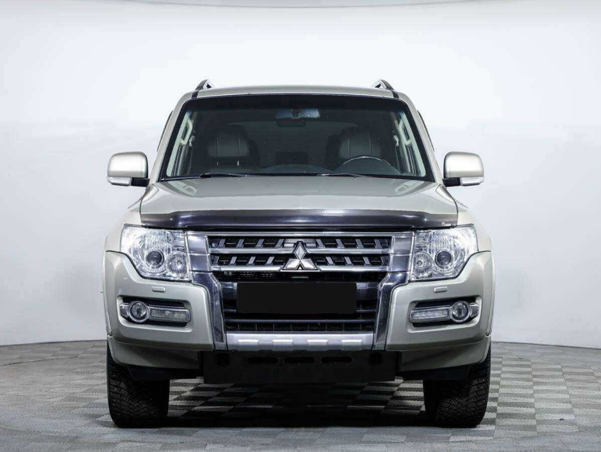 Mitsubishi Pajero с пробегом — 2014 год. Фото: #0