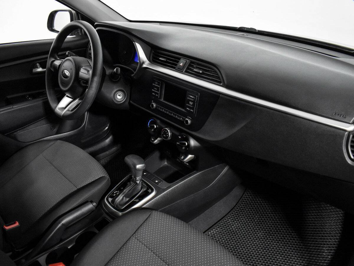 Kia Rio с пробегом — 2020 год. Фото: #11