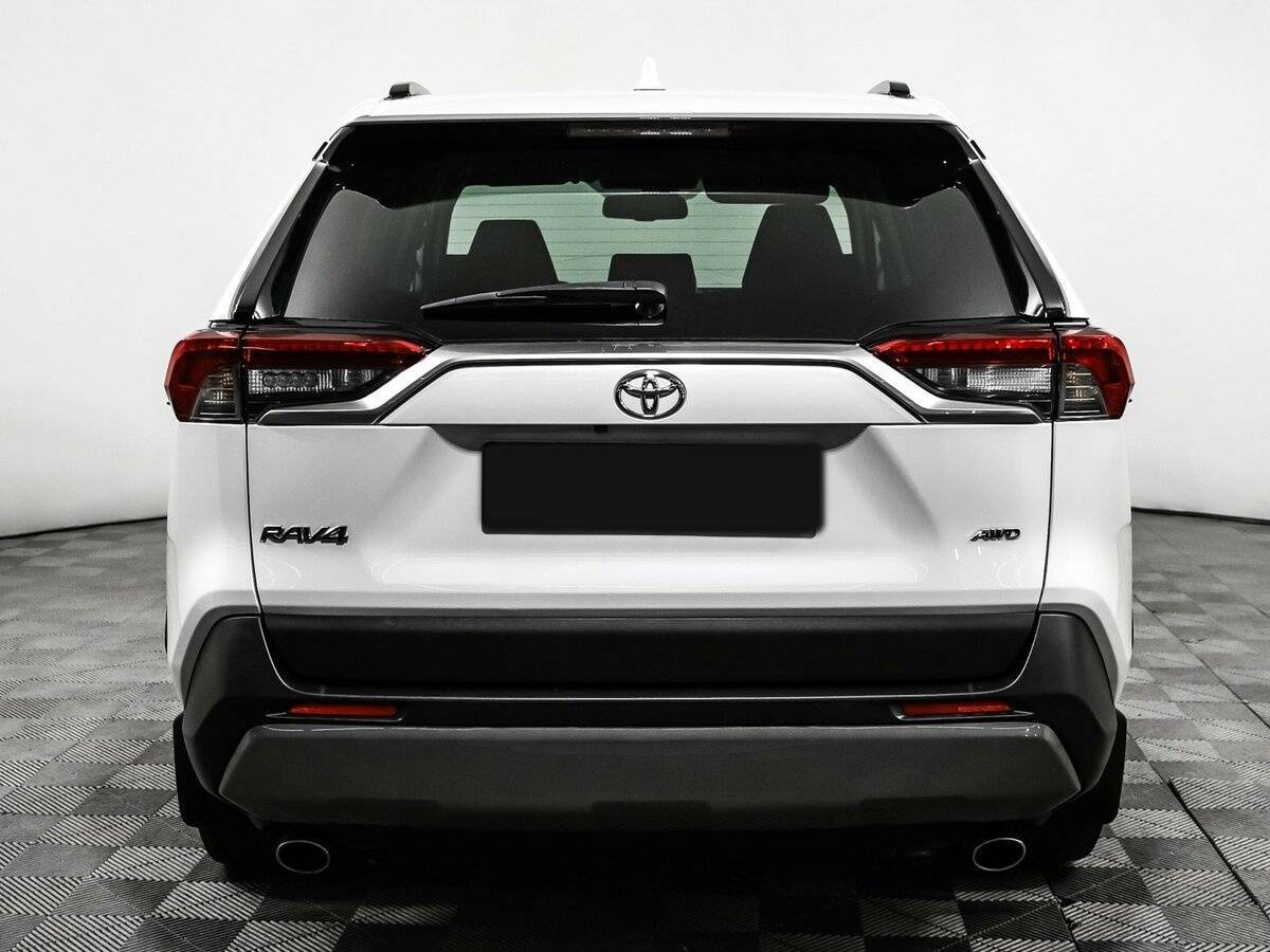 Toyota RAV4 с пробегом — 2021 год. Фото: #5