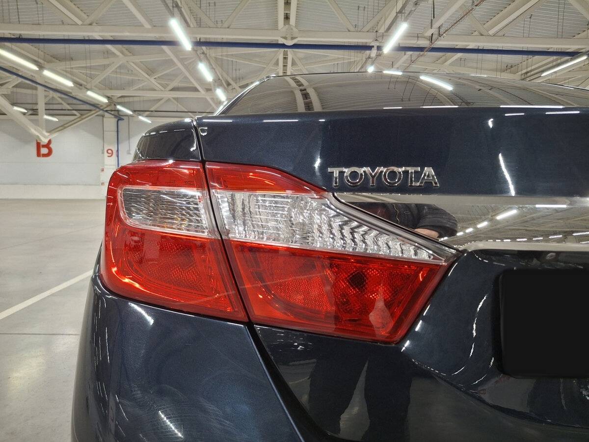 Toyota Camry с пробегом — 2014 год. Фото: #8