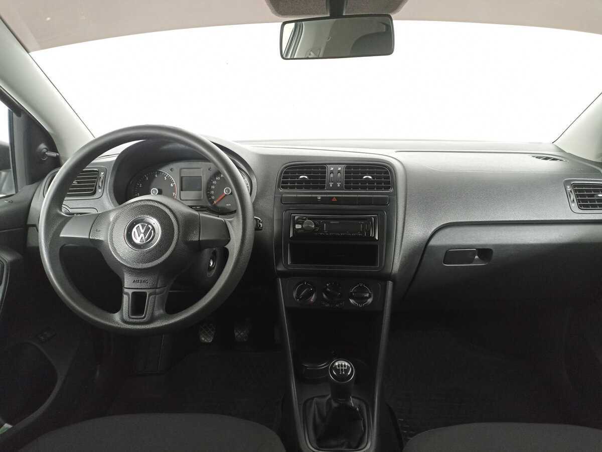 Volkswagen Polo с пробегом — 2014 год. Фото: #11