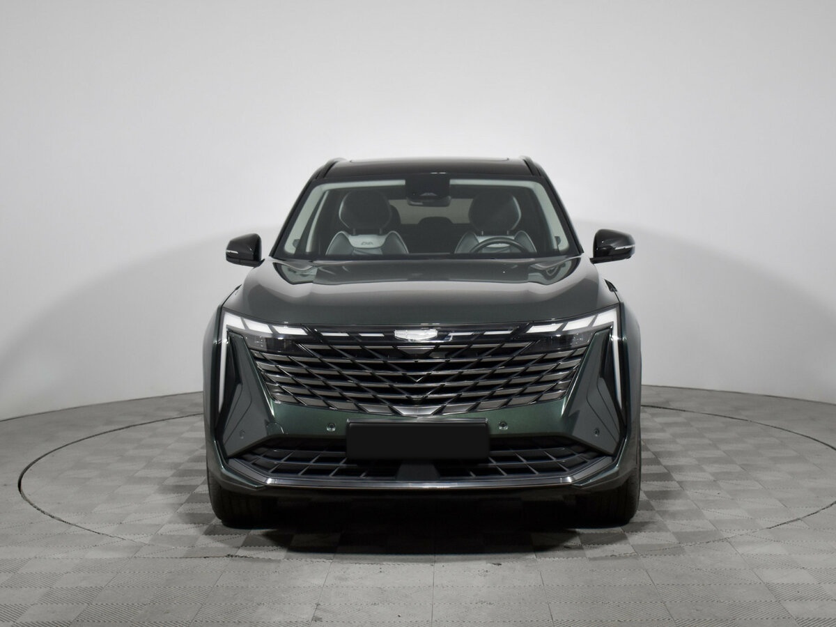 Geely Atlas с пробегом — 2024 год. Фото: #1