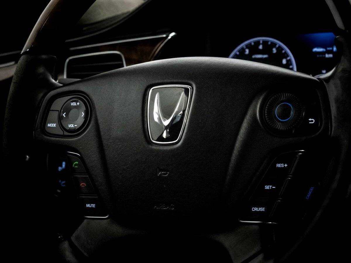 Hyundai Equus с пробегом — 2015 год. Фото: #11