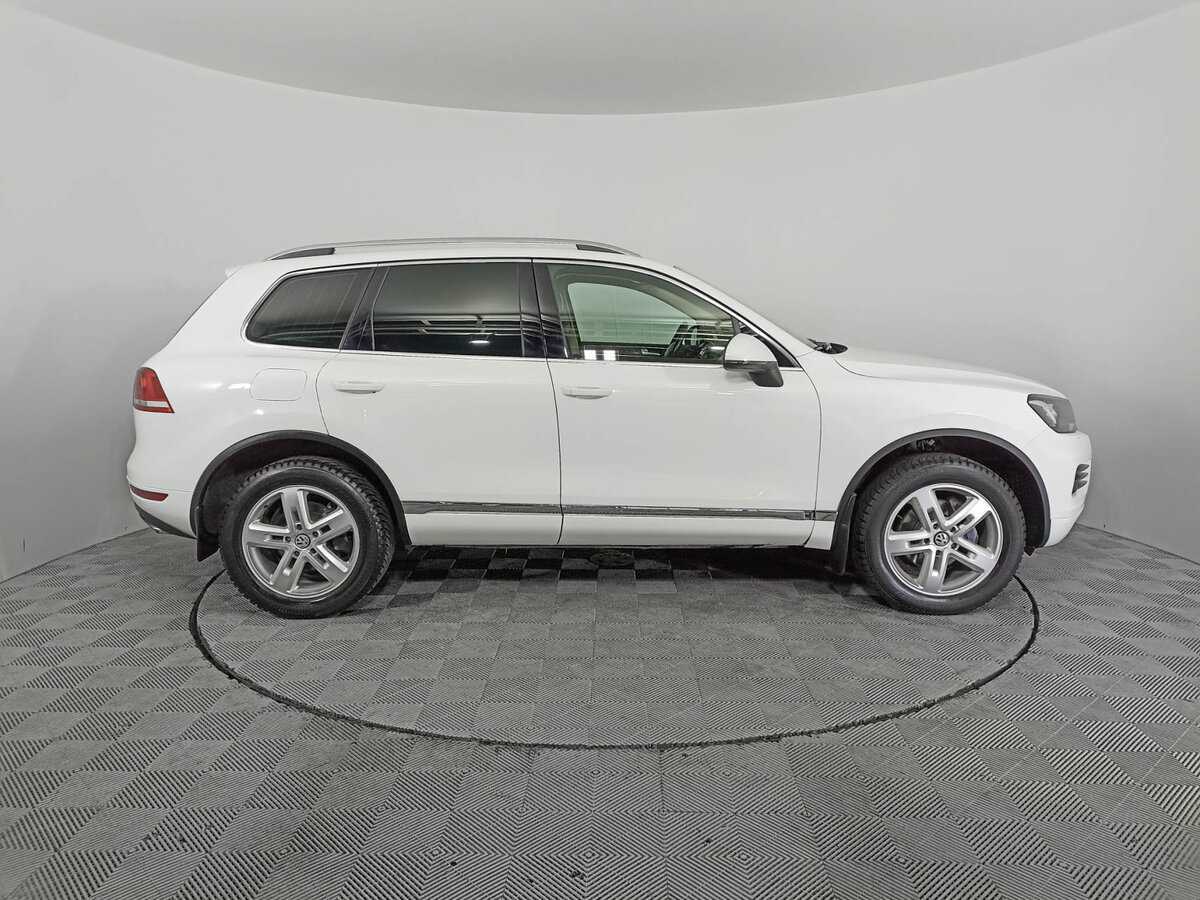Volkswagen Touareg с пробегом — 2013 год. Фото: #3