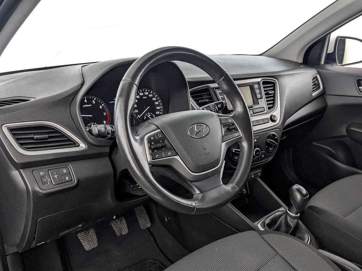 Hyundai Solaris с пробегом — 2017 год. Фото: #12