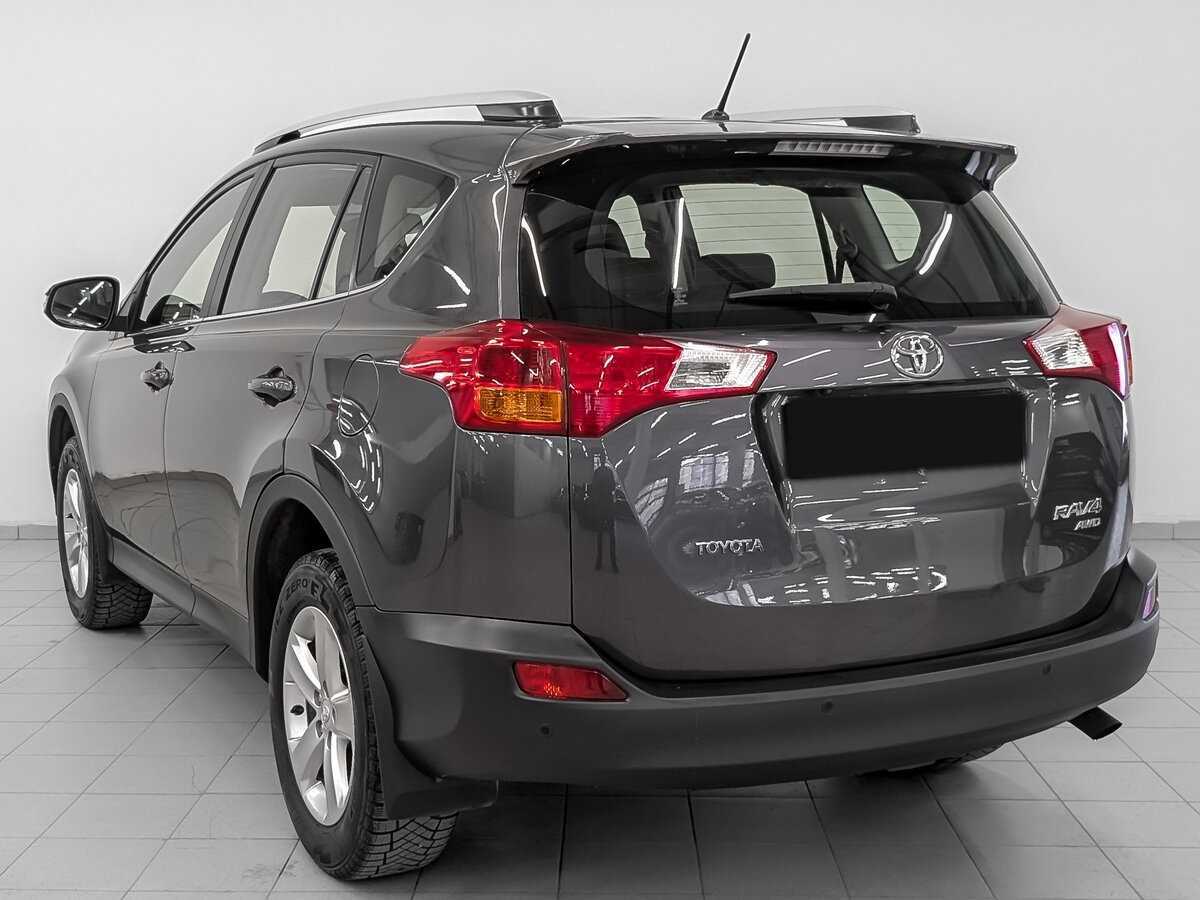 Toyota RAV4 с пробегом — 2014 год. Фото: #6