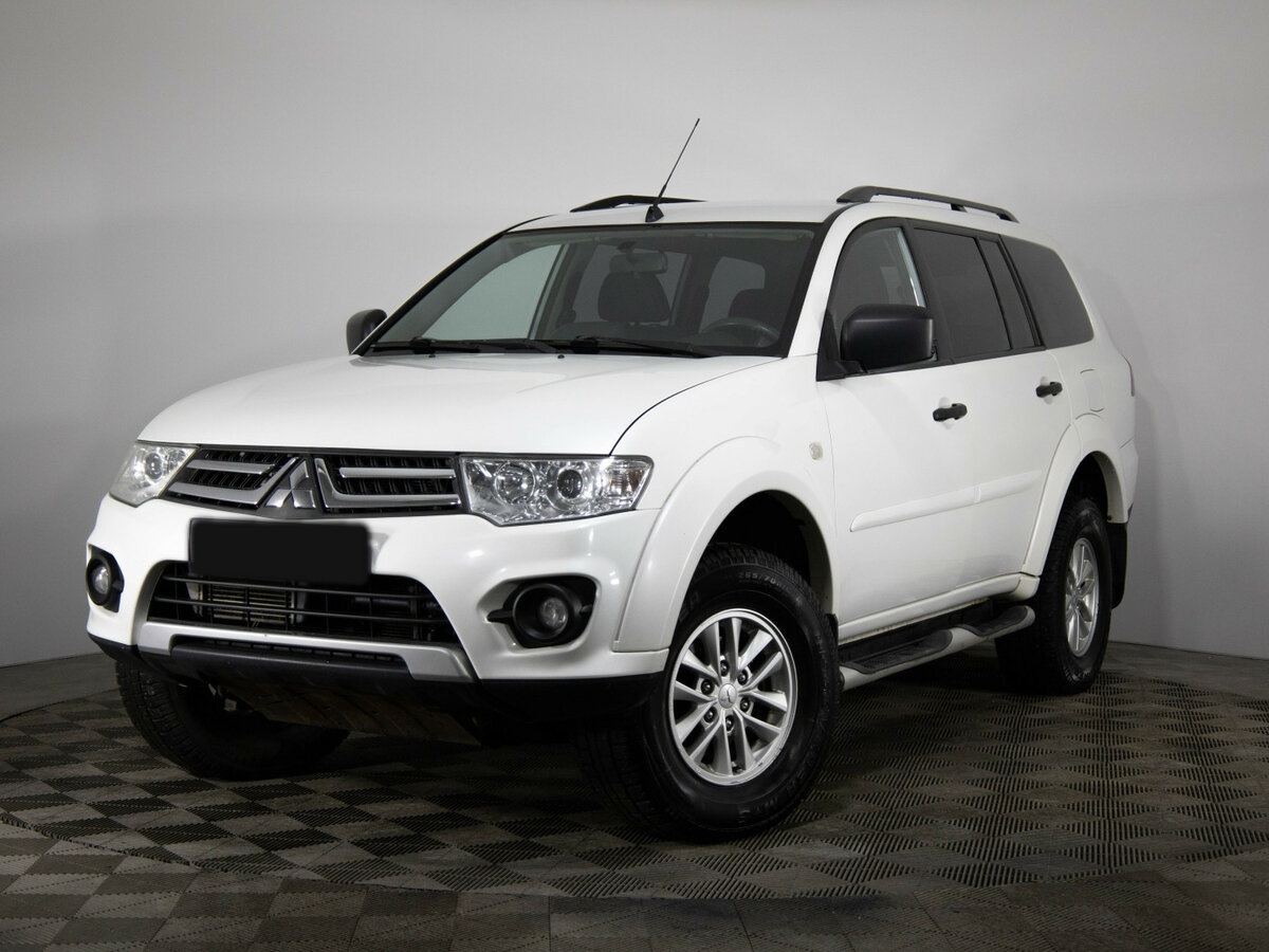 Mitsubishi Pajero Sport с пробегом — 2014 год. Посмотреть фото