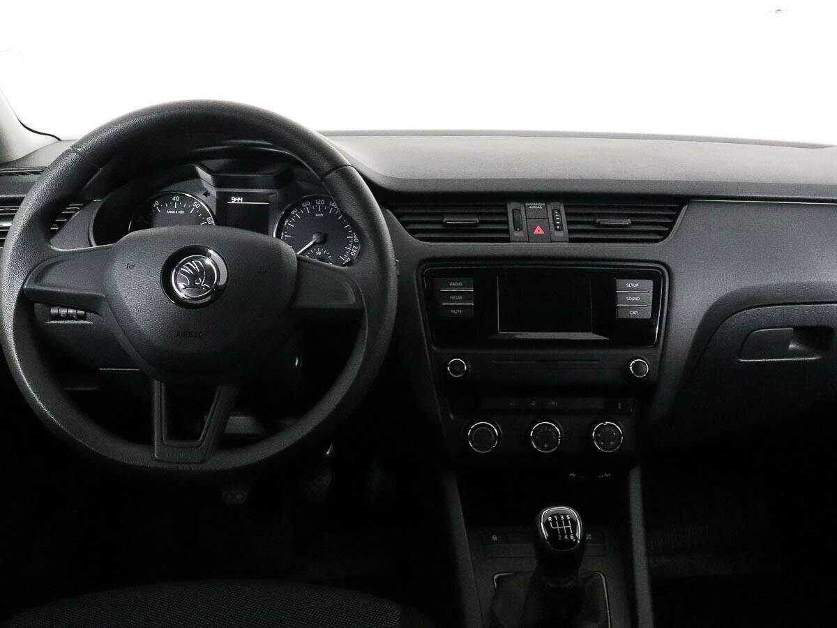 Skoda Octavia с пробегом — 2015 год. Фото: #9