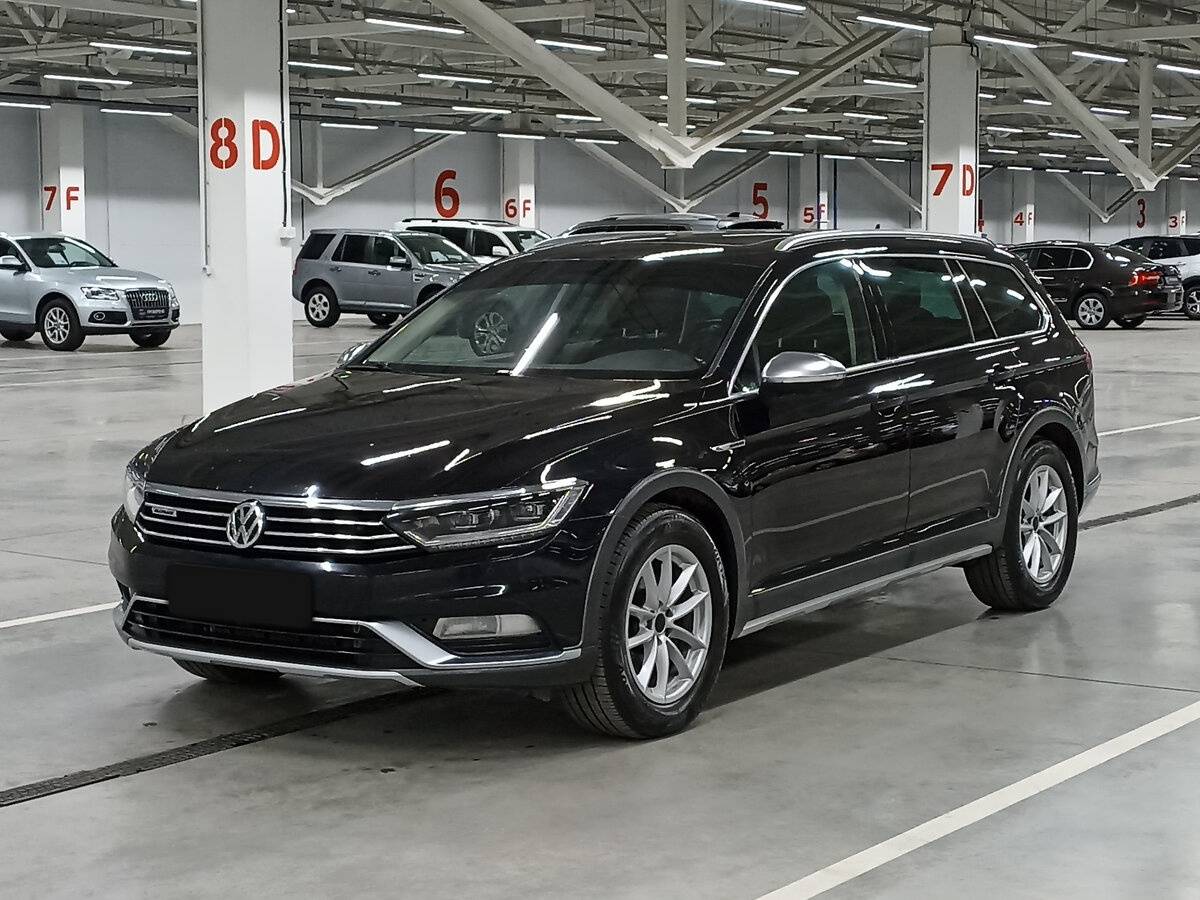 Volkswagen Passat с пробегом — 2018 год. Фото: #0