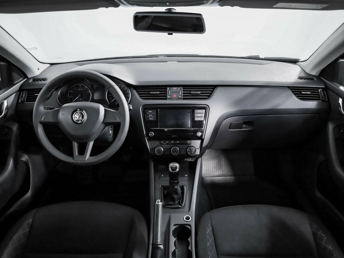 Skoda Octavia с пробегом — 2018 год. Фото: #6