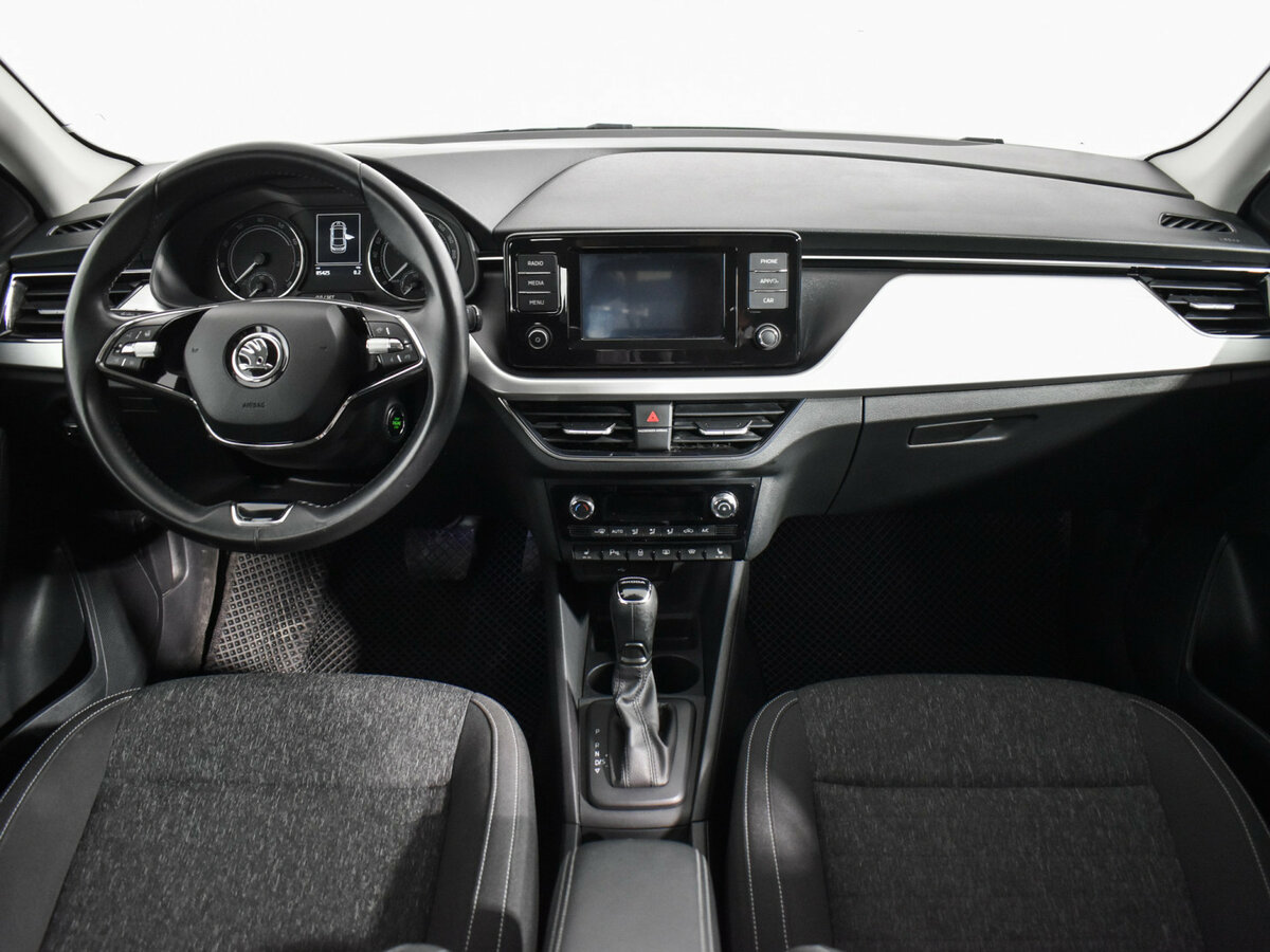 Skoda Rapid с пробегом — 2021 год. Фото: #12