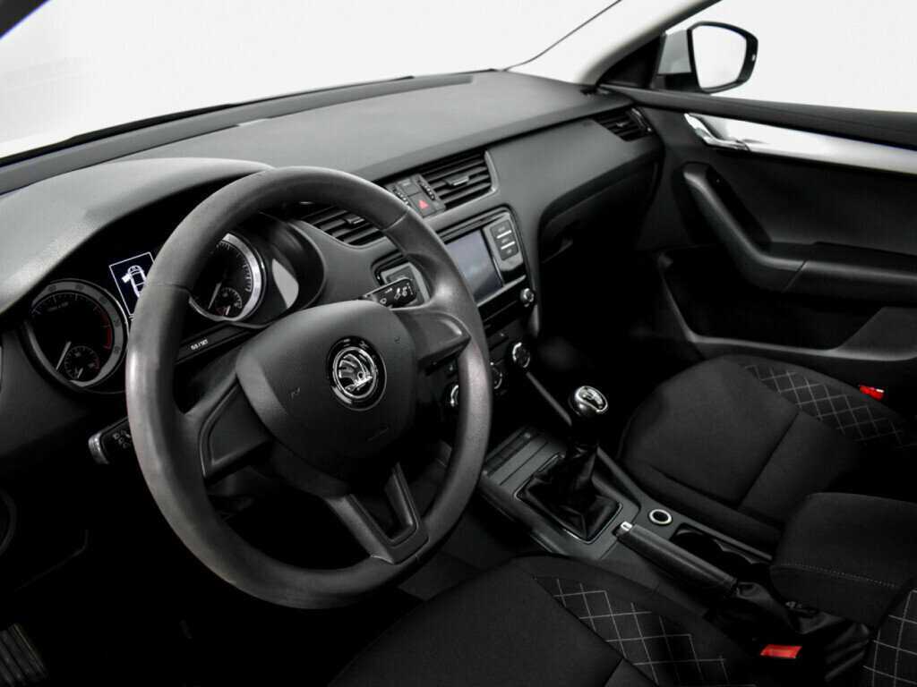 Skoda Octavia с пробегом — 2019 год. Фото: #6