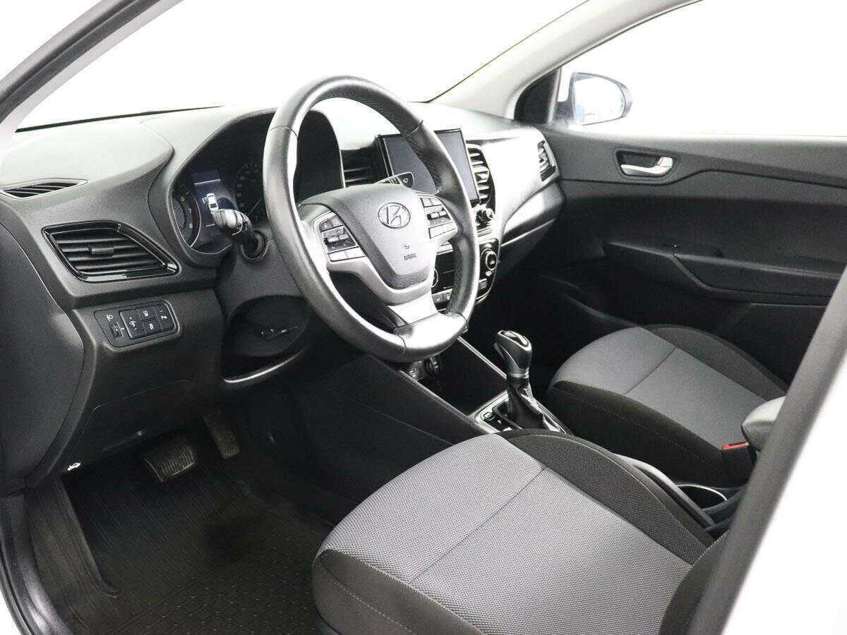 Hyundai Solaris с пробегом — 2020 год. Фото: #6