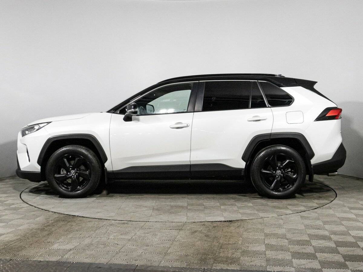 Toyota RAV4 с пробегом — 2020 год. Фото: #7