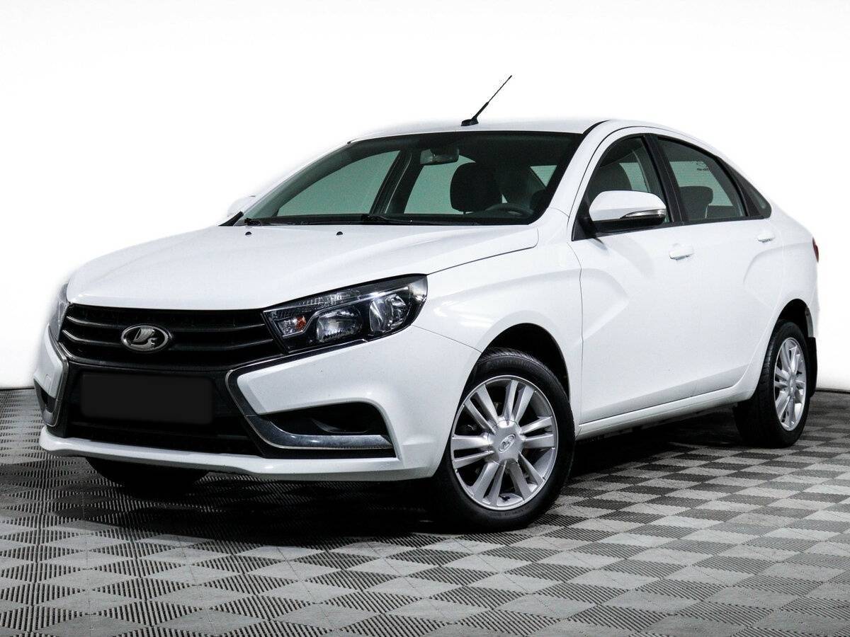 Lada (ВАЗ) Vesta с пробегом — 2018 год. Посмотреть фото