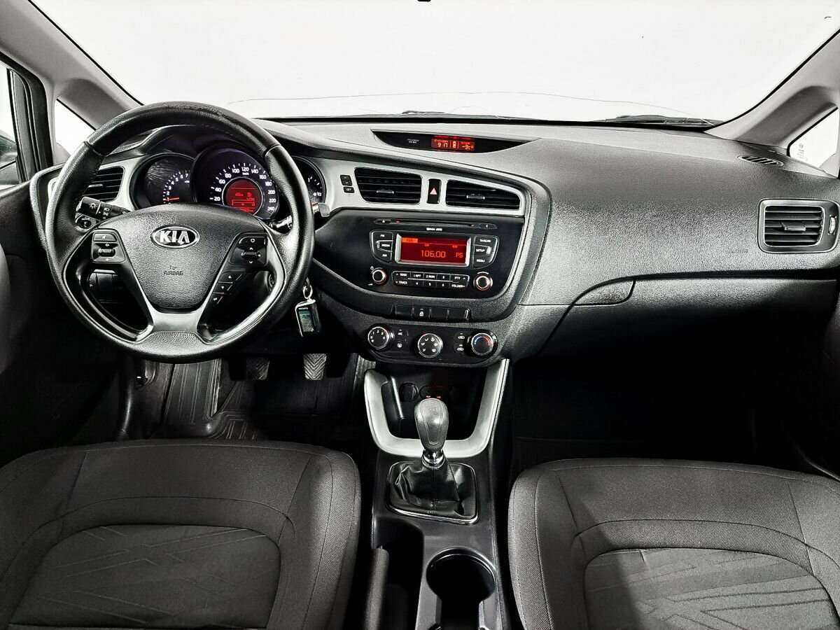 Kia Ceed с пробегом — 2013 год. Фото: #13