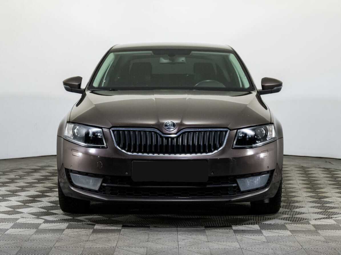 Skoda Octavia с пробегом — 2015 год. Фото: #1