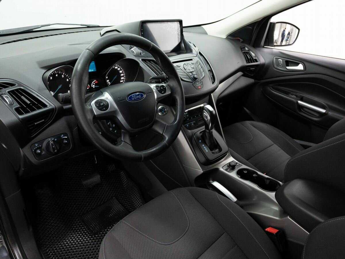 Ford Kuga с пробегом — 2014 год. Фото: #7