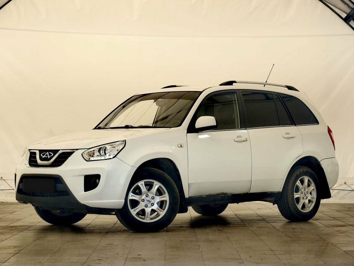 Chery Tiggo (T11) с пробегом — 2015 год. Фото: #0