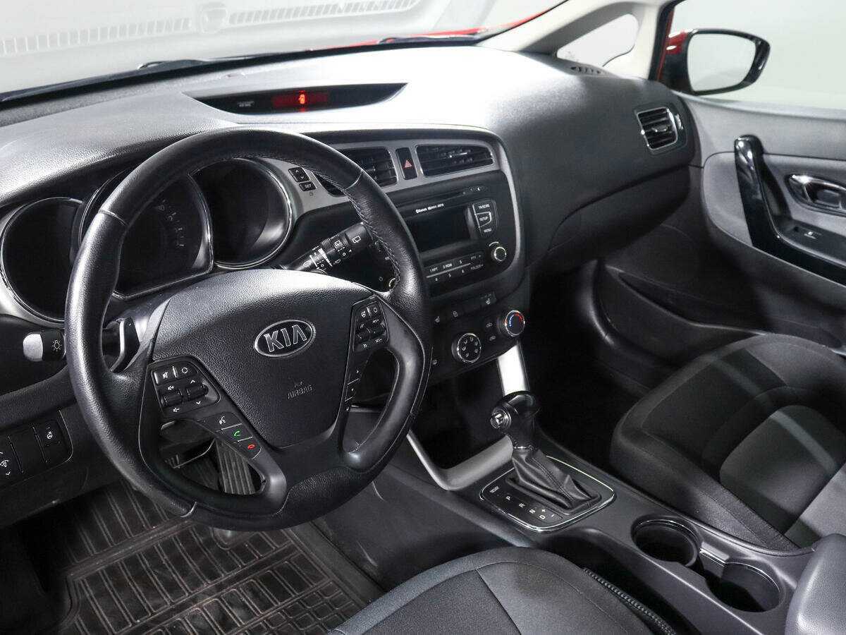 Kia Ceed с пробегом — 2014 год. Фото: #12