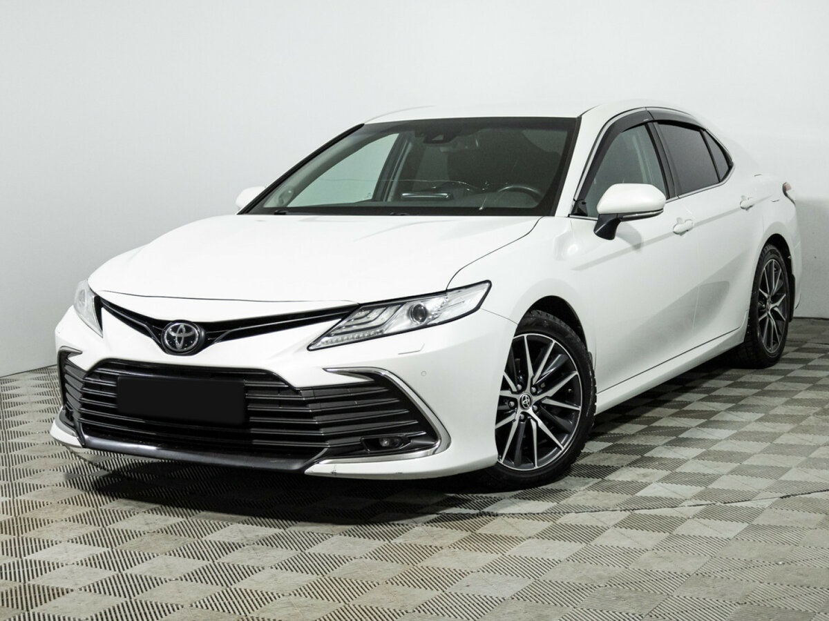 Toyota Camry с пробегом — 2021 год. Посмотреть фото