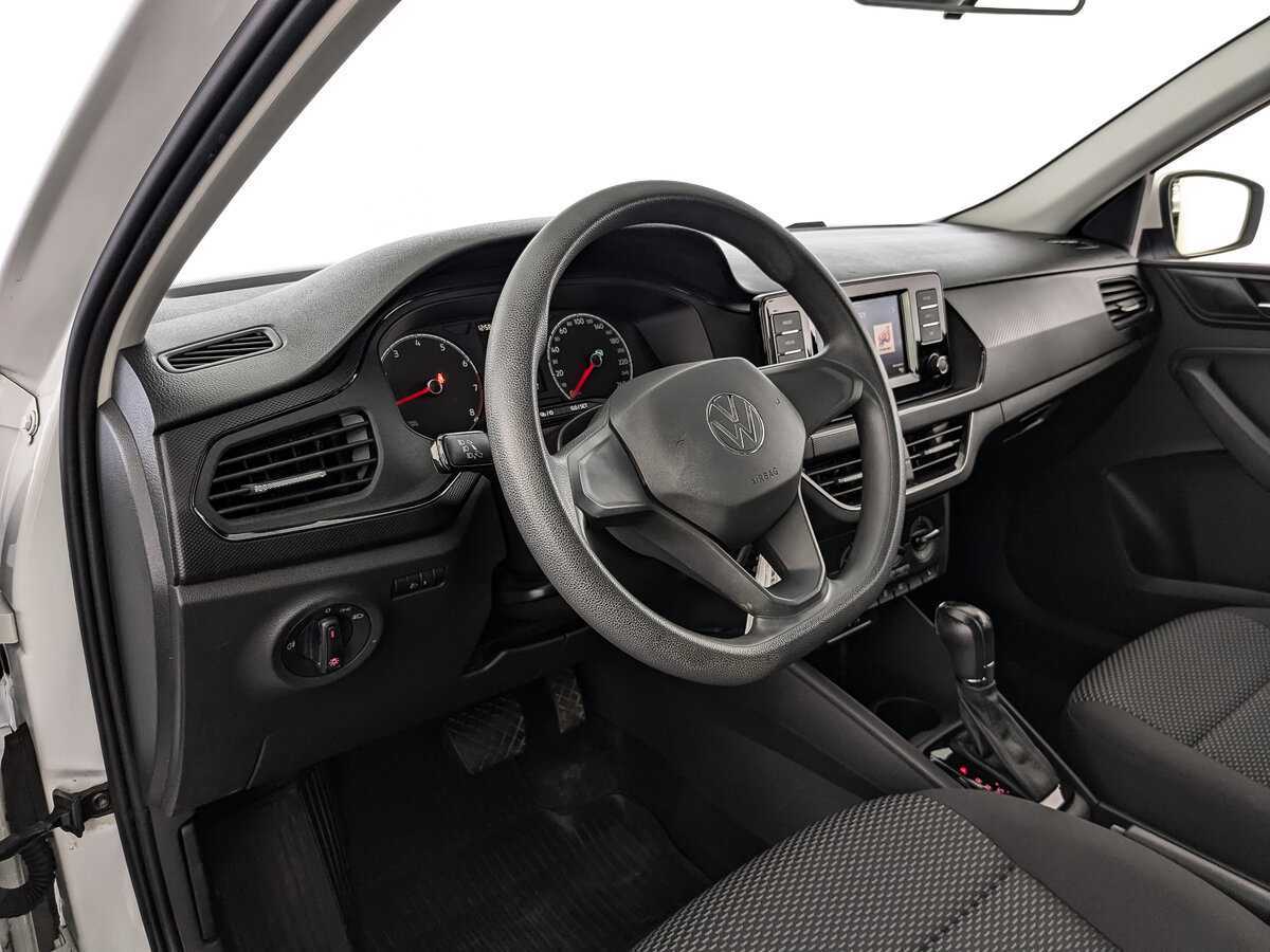 Volkswagen Polo с пробегом — 2020 год. Фото: #10