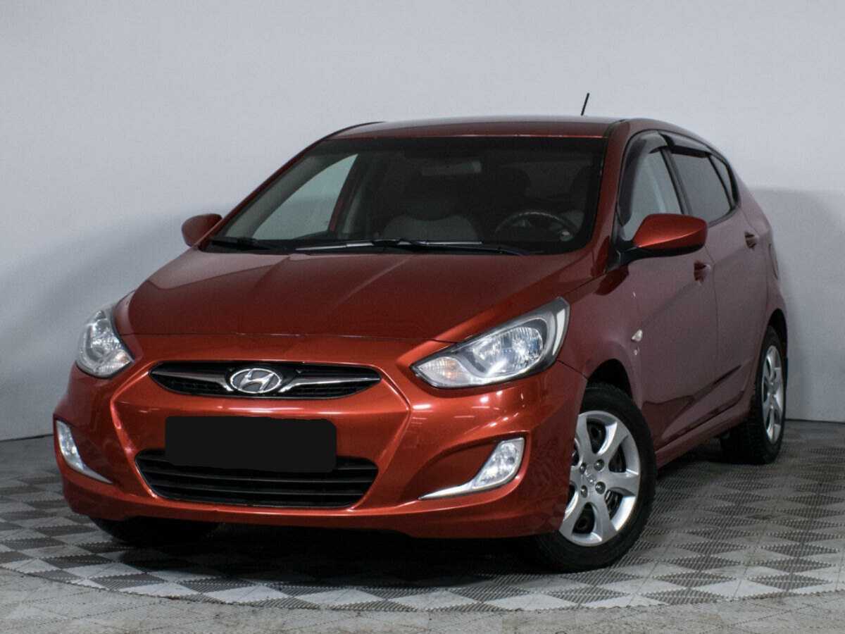 Hyundai Solaris с пробегом — 2012 год. Фото: #0