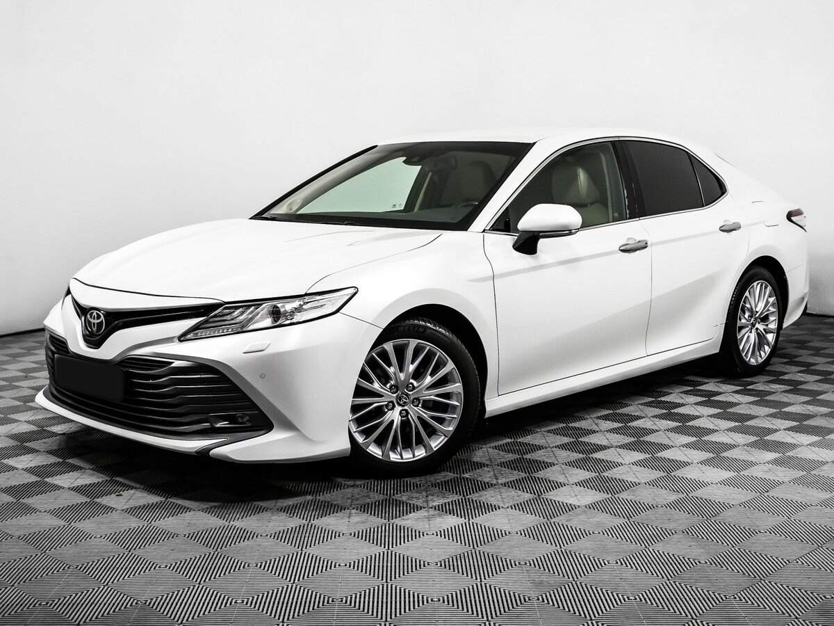 Toyota Camry с пробегом — 2020 год. Посмотреть фото