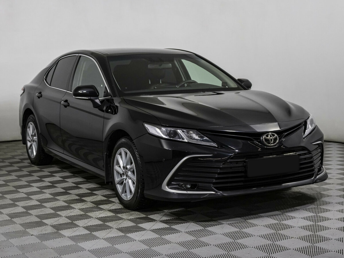 Toyota Camry с пробегом — 2021 год. Фото: #2