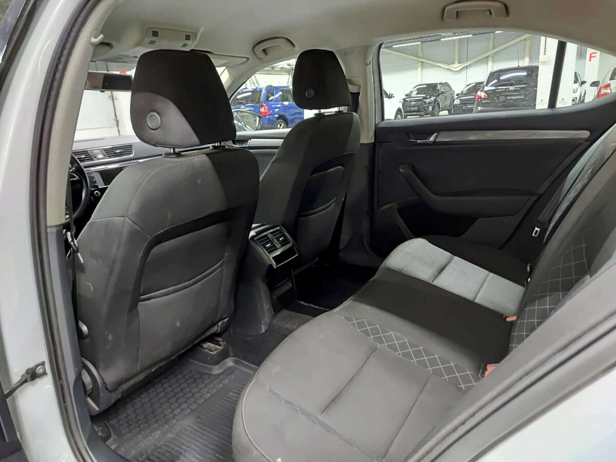 Skoda Superb с пробегом — 2016 год. Фото: #10