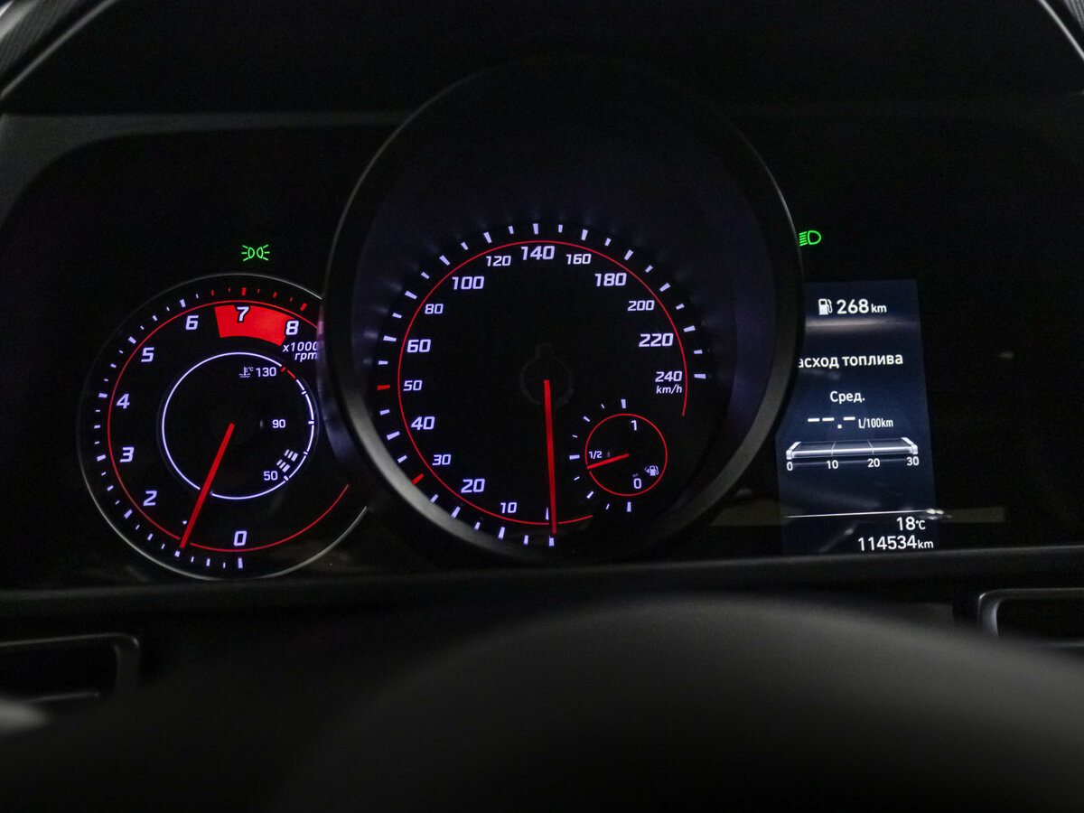 Hyundai Elantra с пробегом — 2021 год. Фото: #12