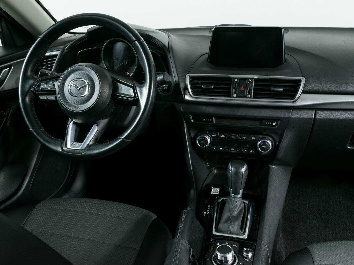 Mazda 3 с пробегом — 2018 год. Фото: #7