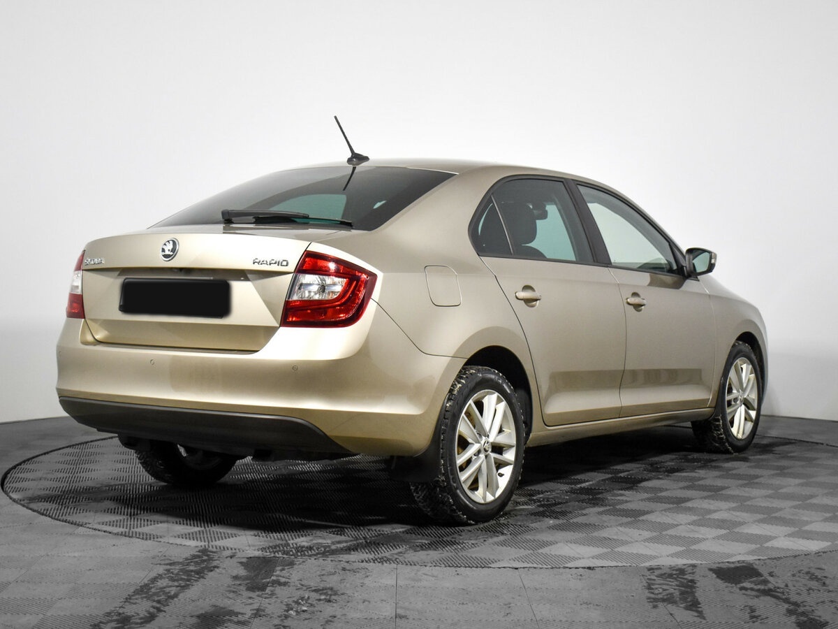 Skoda Rapid с пробегом — 2019 год. Фото: #4