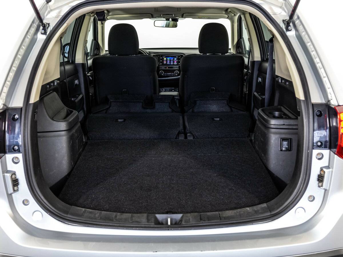 Mitsubishi Outlander с пробегом — 2019 год. Фото: #17