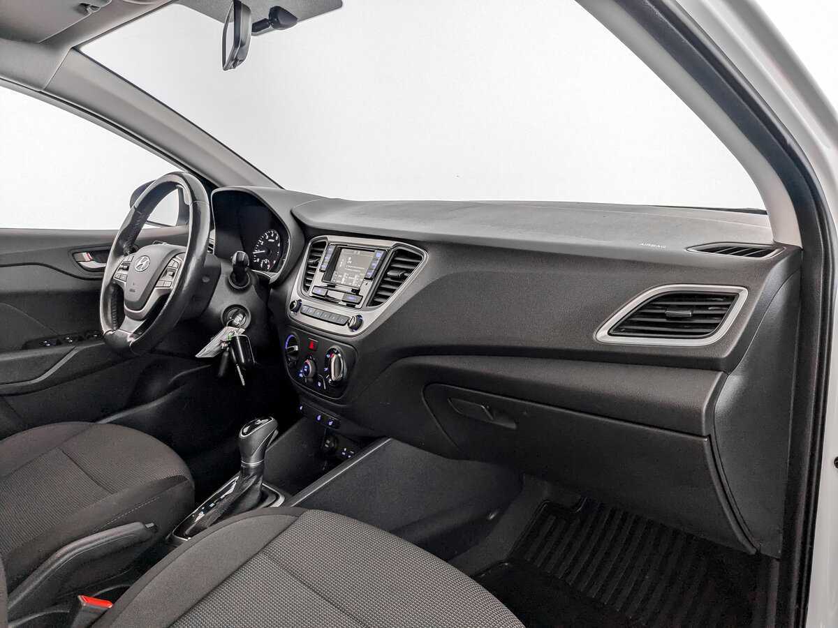 Hyundai Solaris с пробегом — 2018 год. Фото: #9
