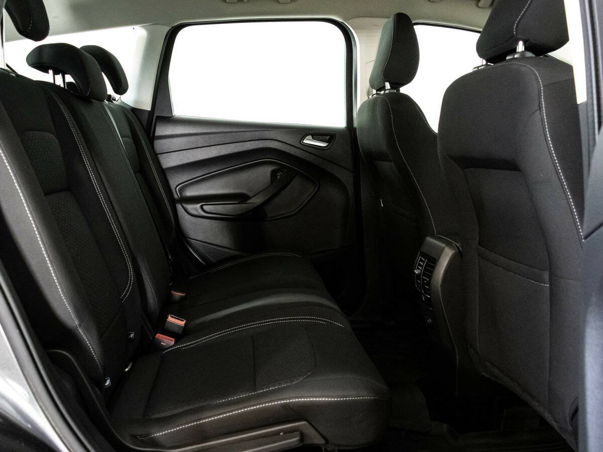 Ford Kuga с пробегом — 2017 год. Фото: #12