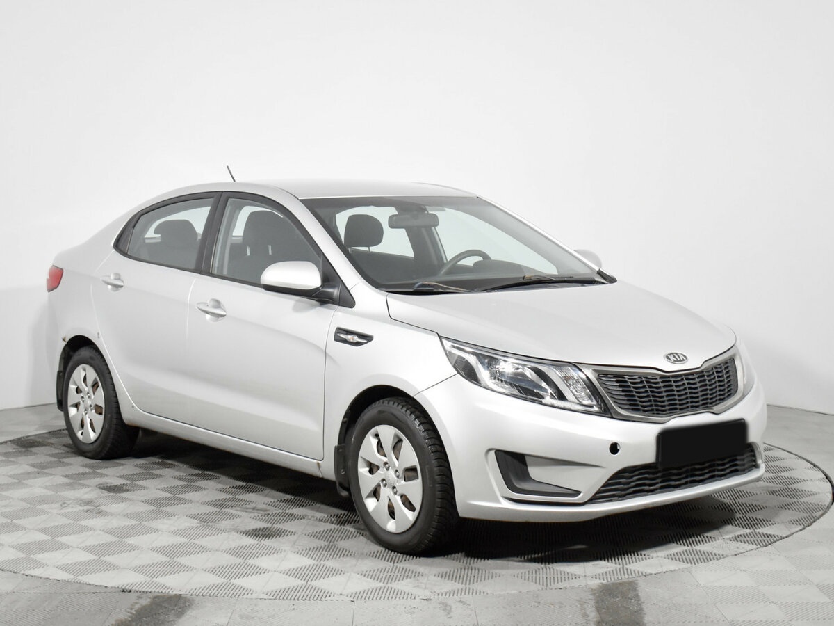 Kia Rio с пробегом — 2012 год. Фото: #2